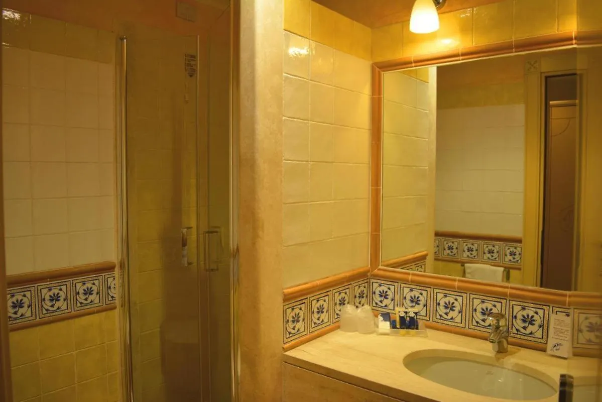 Tranquil Lantana Resort Hotel Apartments 1 Bedroom Room Apartment Sleeps 5 Per Pula Italy