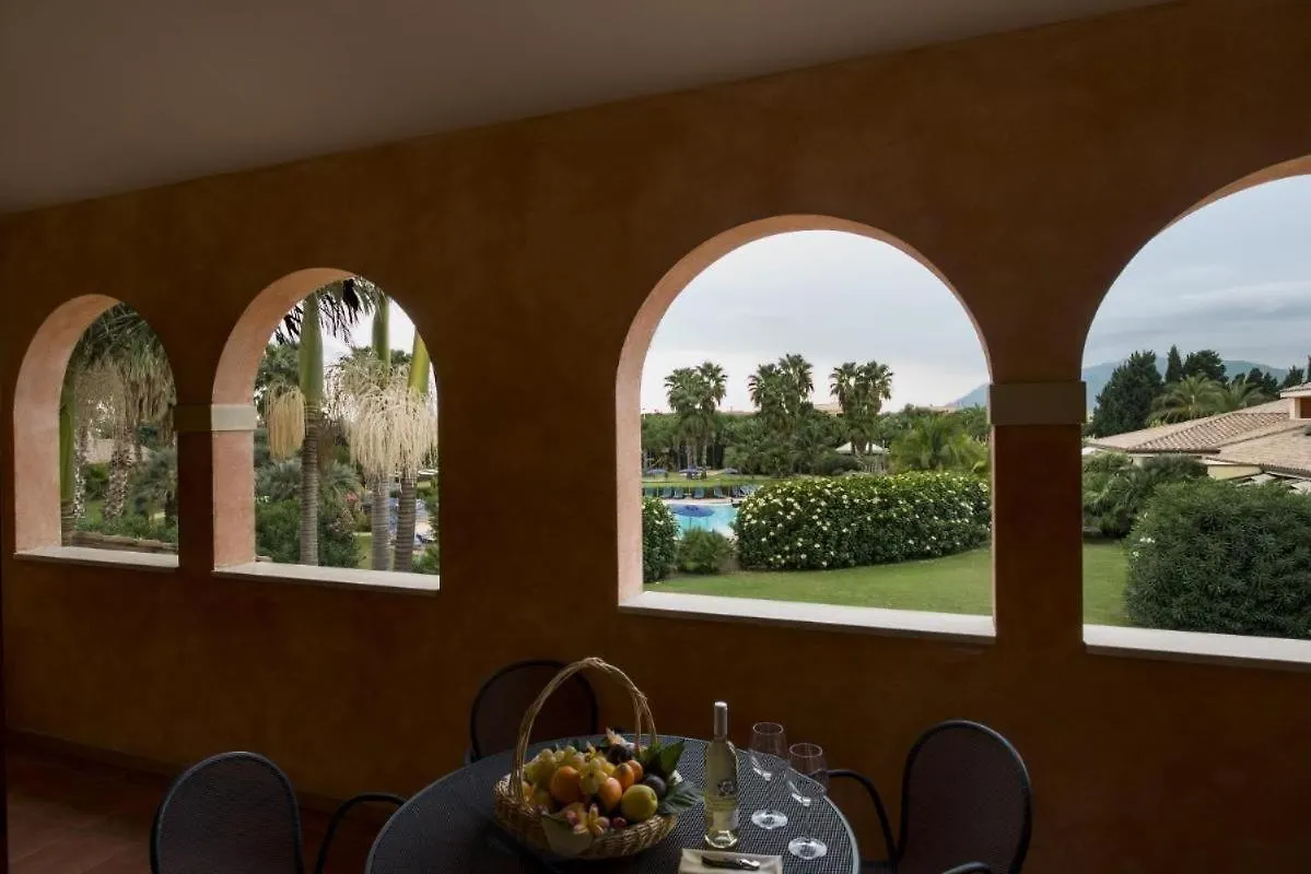 Tranquil Lantana Resort Hotel Apartments 1 Bedroom Room Apartment Sleeps 5 Per Pula