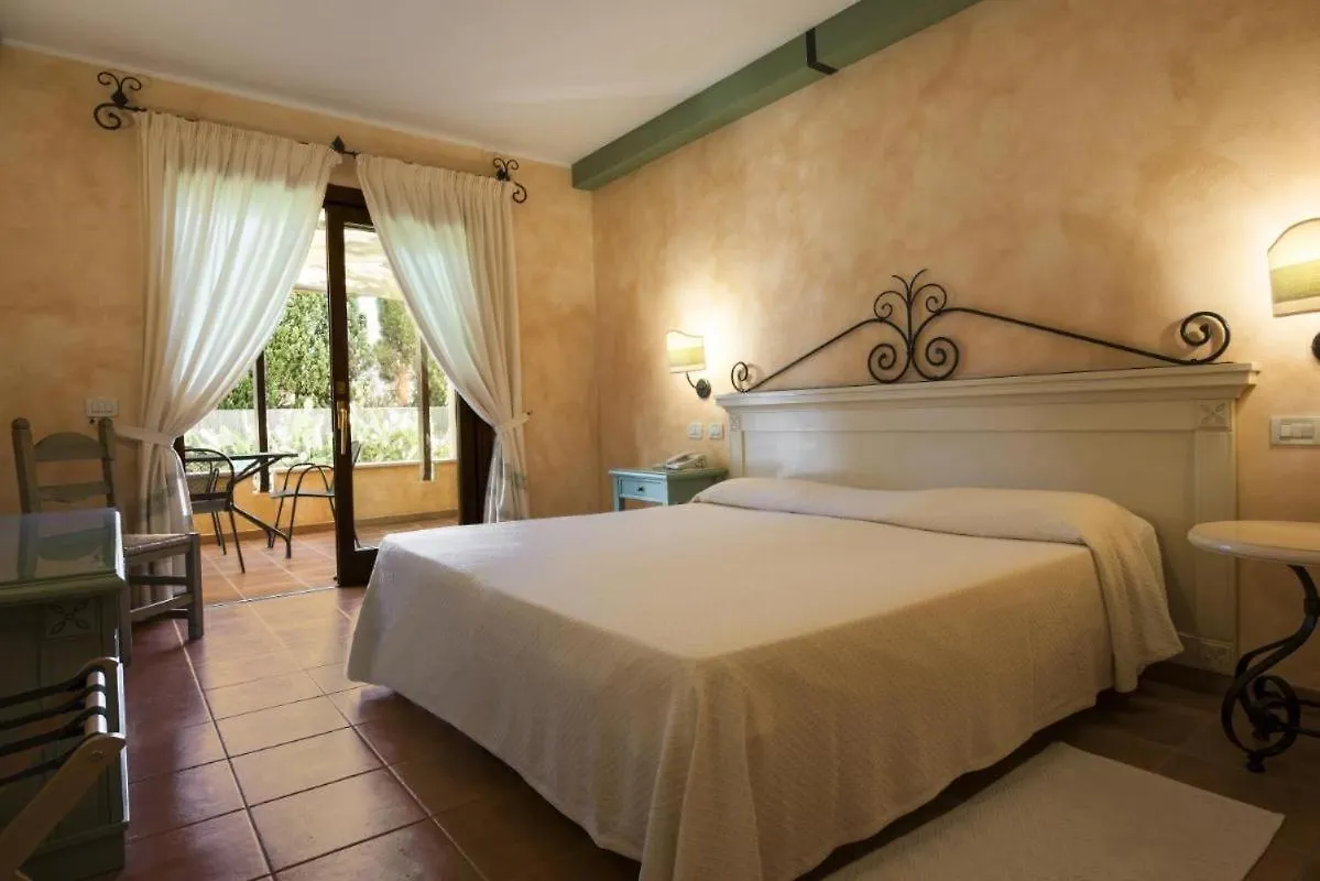 Tranquil Lantana Resort Hotel Apartments 1 Bedroom Room Apartment Sleeps 5 Per Pula Italy
